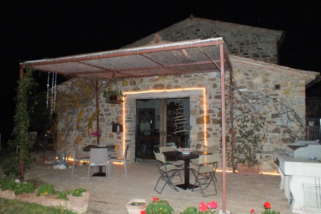 Casetta Dell'Uliveto Macchiascandona Buitenkant foto